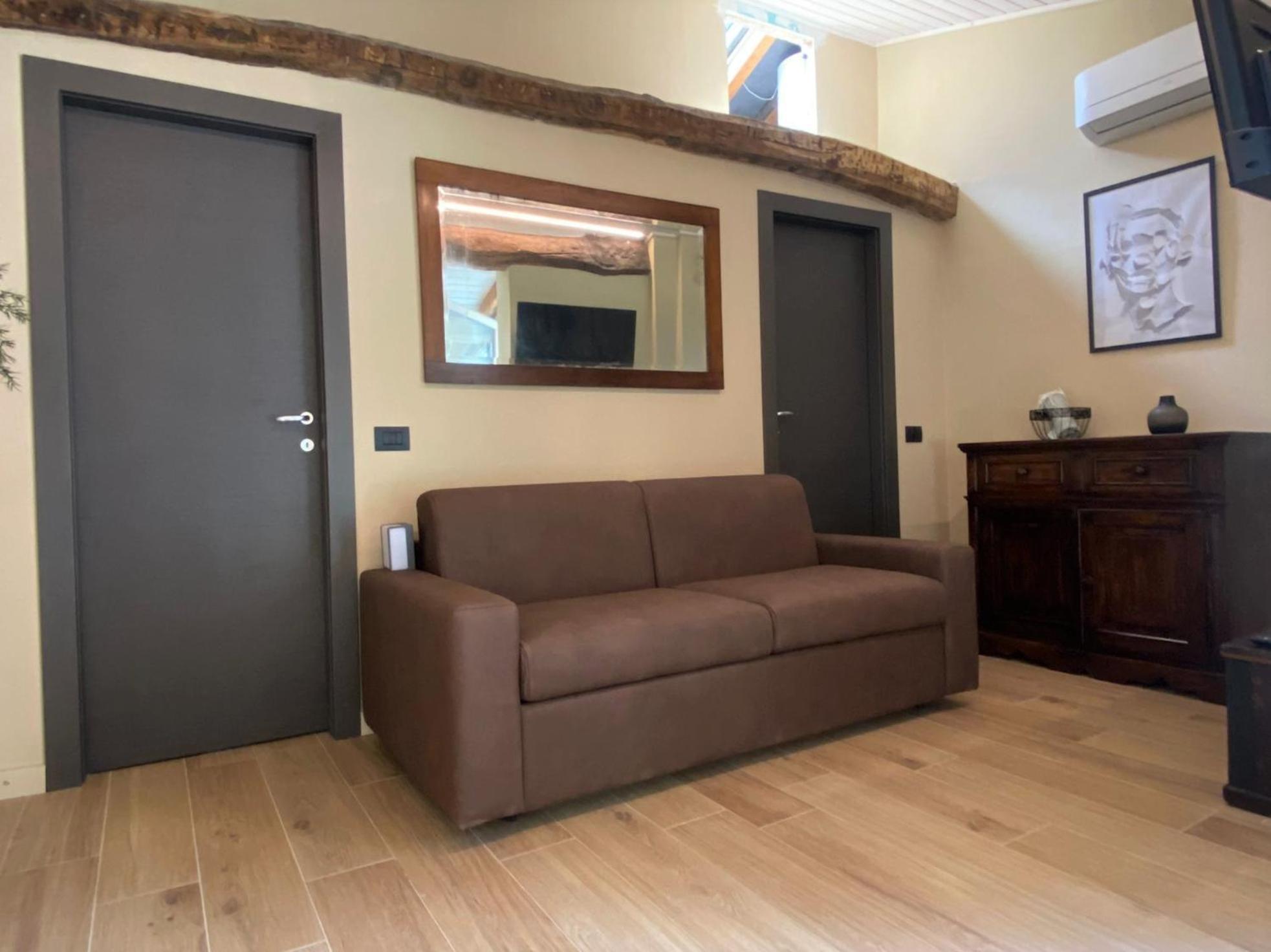 Argegno'S River - Central Apartment Lake View الغرفة الصورة
