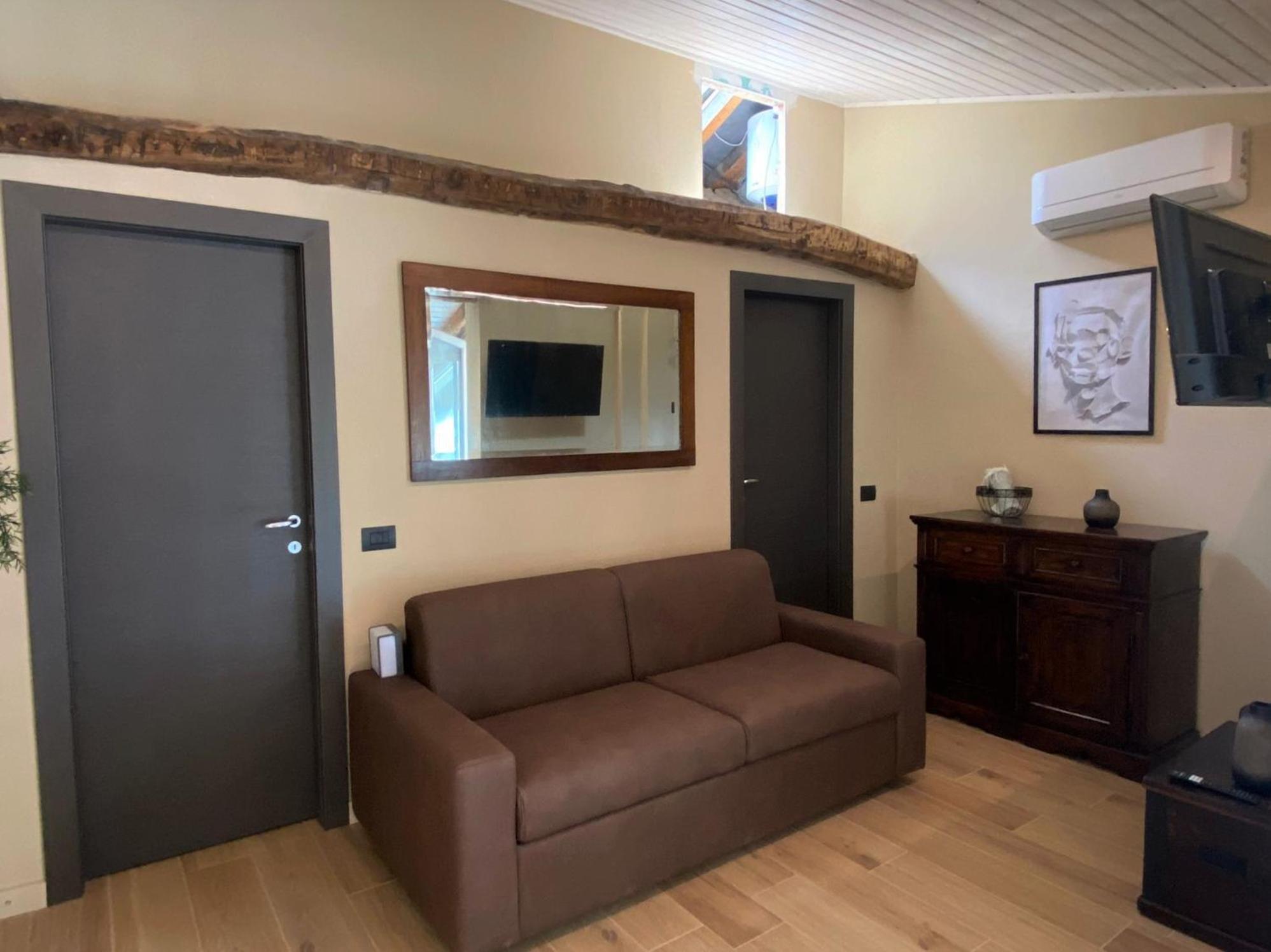 Argegno'S River - Central Apartment Lake View الغرفة الصورة
