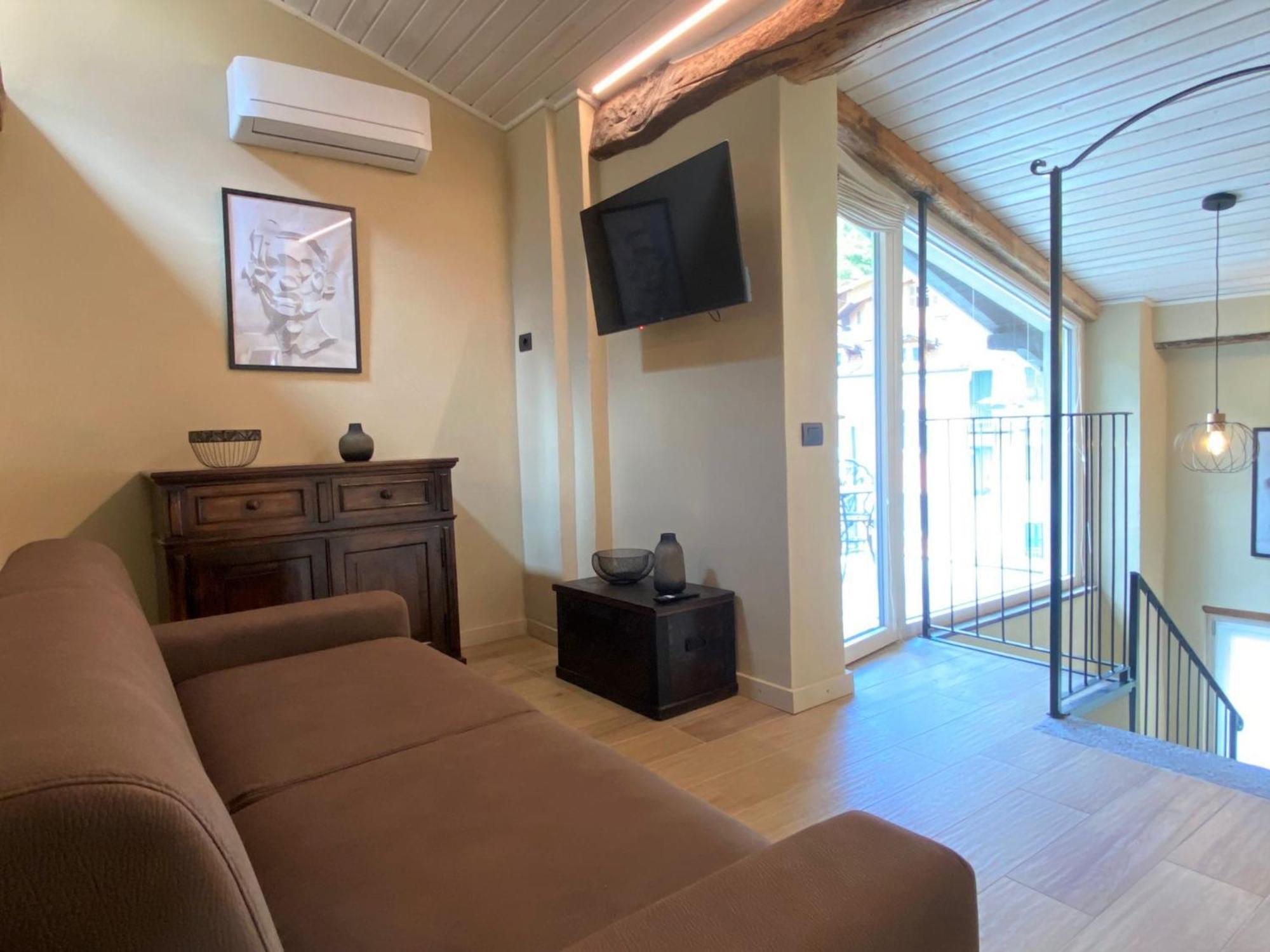 Argegno'S River - Central Apartment Lake View الغرفة الصورة