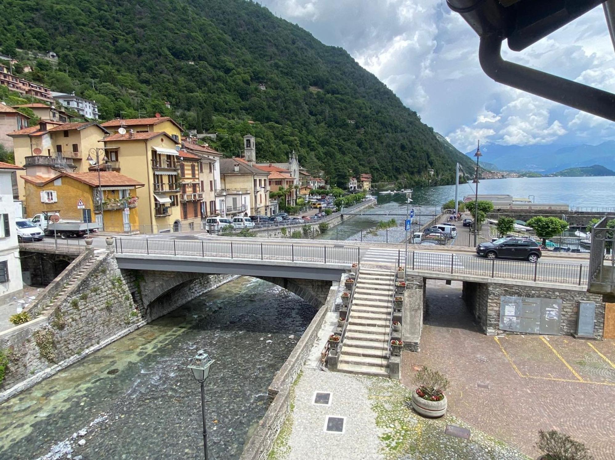 Argegno'S River - Central Apartment Lake View الغرفة الصورة